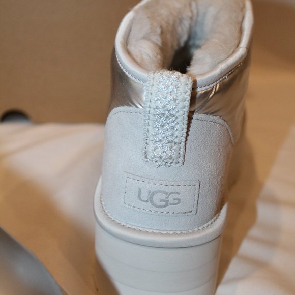 NIB UGG WOMEN'S ULTRA MINI PLATFORM PUFFER SHINY METALLIC SLIVER BOOTS - Picture 4 of 7
